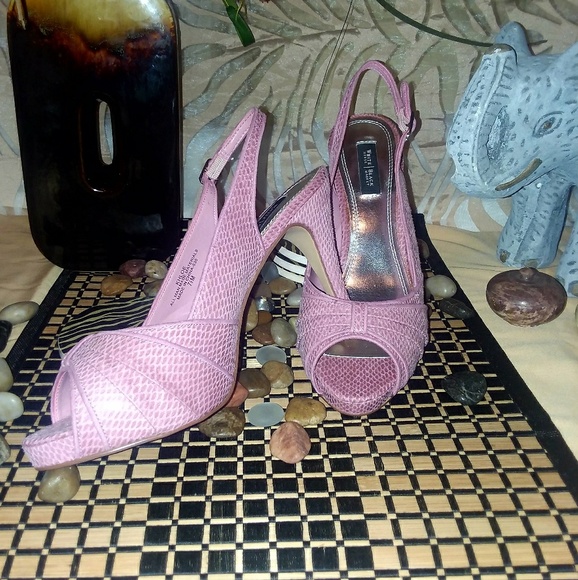 Sassy Textured WHBM Slingback Heels. - Picture 4 of 6
